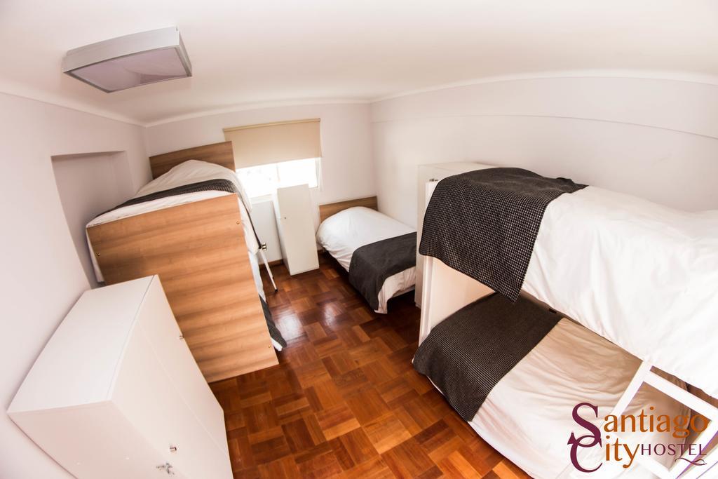 Santiago City Hostel Room photo